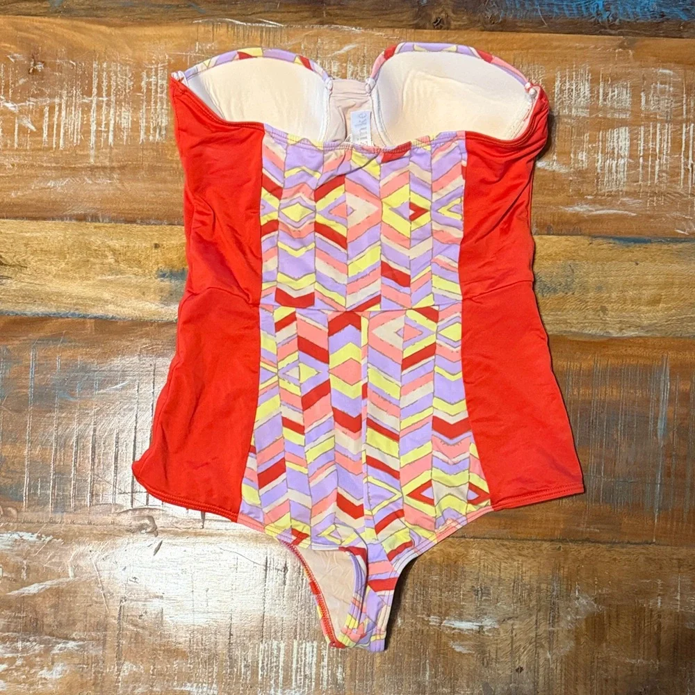 Zinke Colorful Strapless Peplum Swimsuit with removable waist skirt - Picture 4 of 7